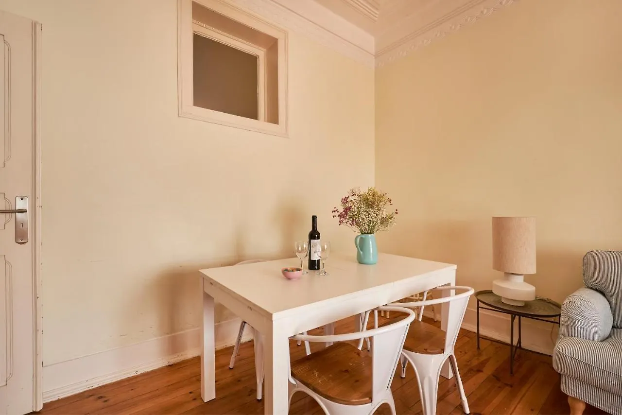 ליסבון Renovated Spacious Baixa Apartment, By Timecooler דירה